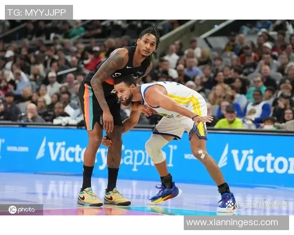 2019年NBA季后赛马刺与雷霆激战回顾精彩瞬间与关键时刻分析